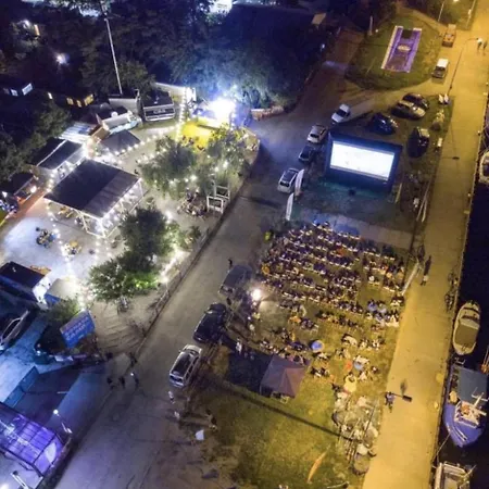 Przyczepa Mumbai Campingplads Jastarnia