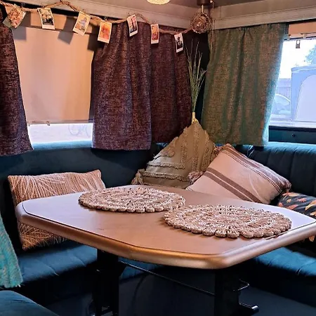 Campingplads Przyczepa Mumbai