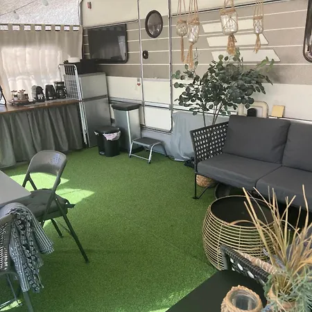 Przyczepa Mumbai Campingplads *